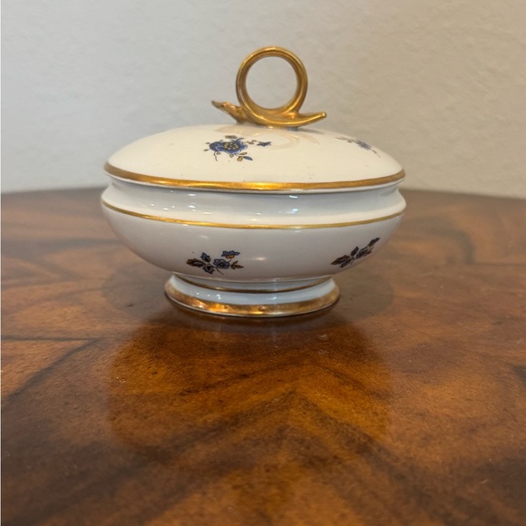 Gerold Porzellan Bavaria Elegant White and Gold Floral Trinket Box / Sugar Bowl - Picture 2 of 11